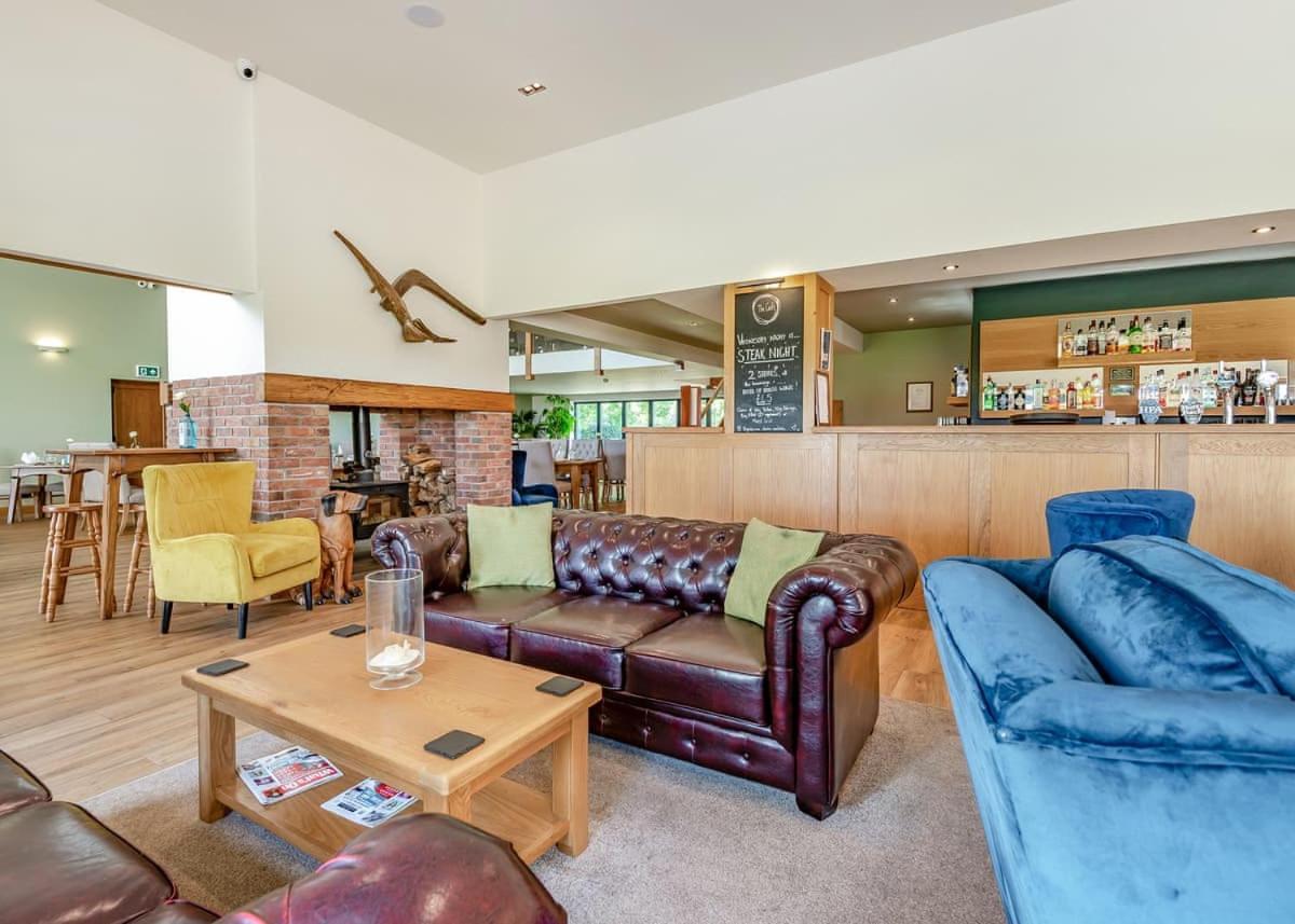 Beaconsfield Park Otel Hadnall Dış mekan fotoğraf
