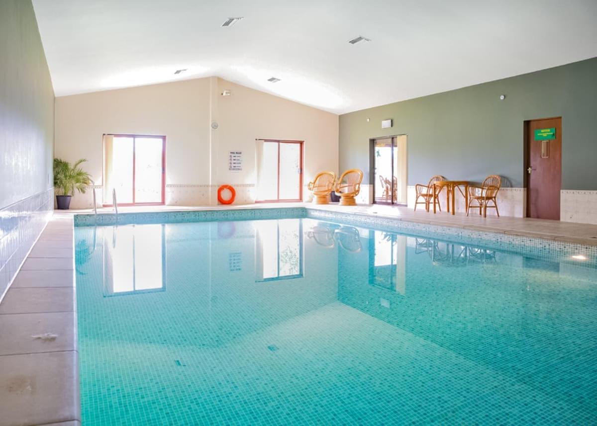 Beaconsfield Park Otel Hadnall Dış mekan fotoğraf